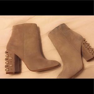 Ankle boots